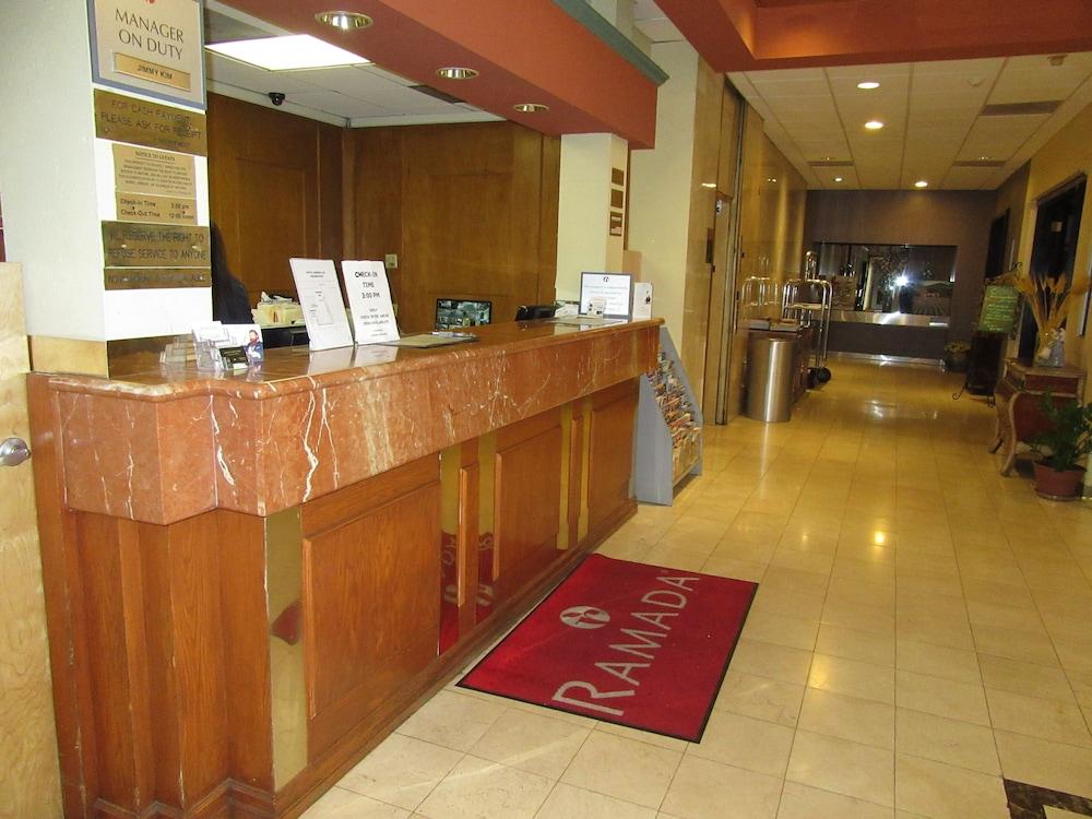 Ramada By Wyndham Los Angeles/Wilshire Center Exterior foto